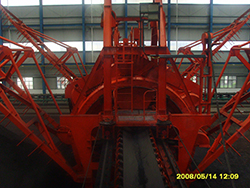 云南昆明鋼廠(chǎng)600T雙斗輪混勻取料機(jī).JPG